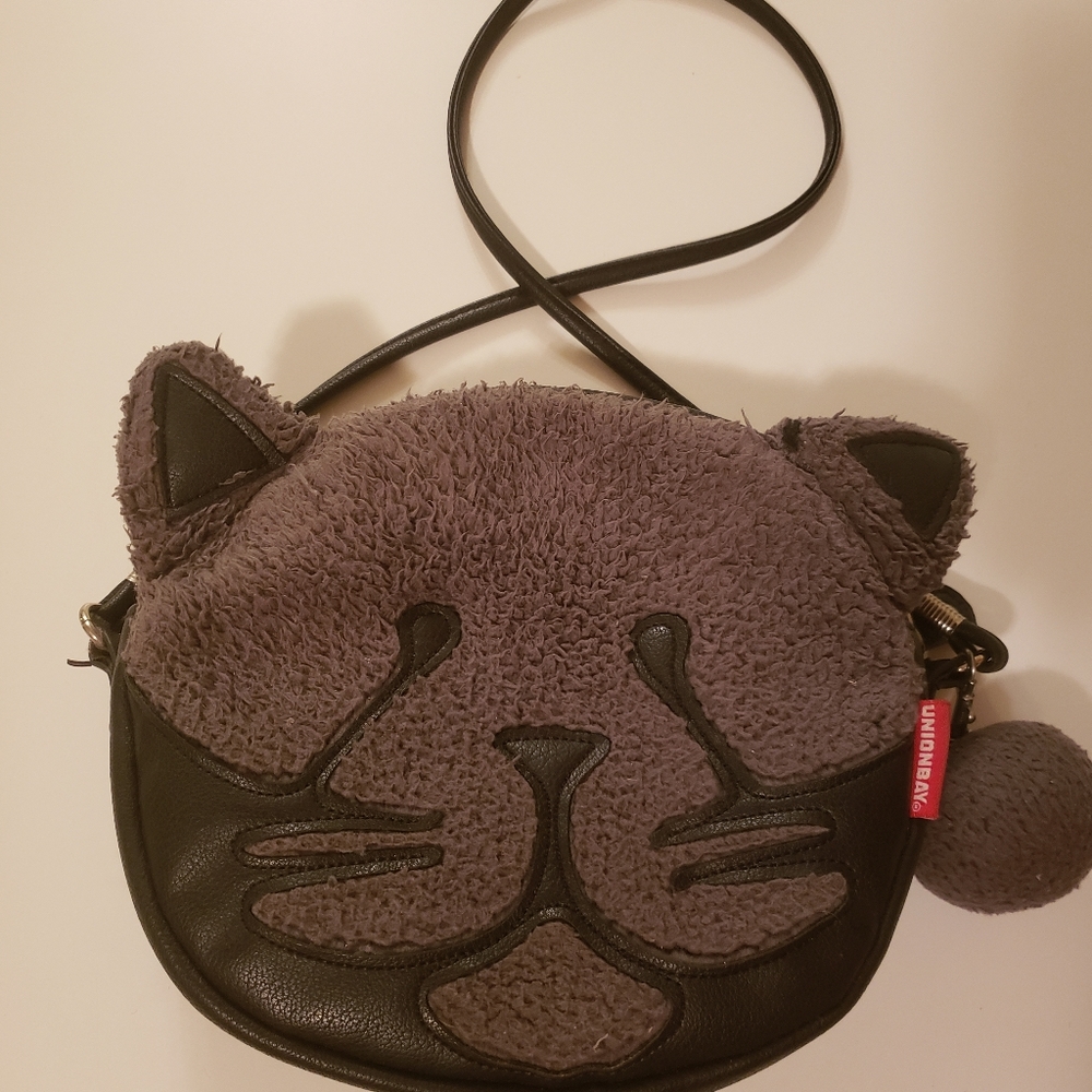 Fluffy cat crossbody purse 🐱
